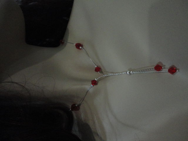 collar rojo